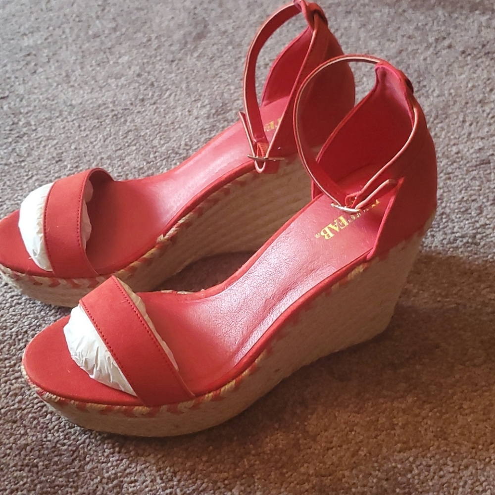 Shoes - Picture 4 of 5